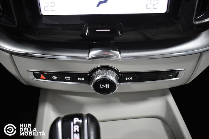 VOLVO XC60 D4 AWD Geartronic Business